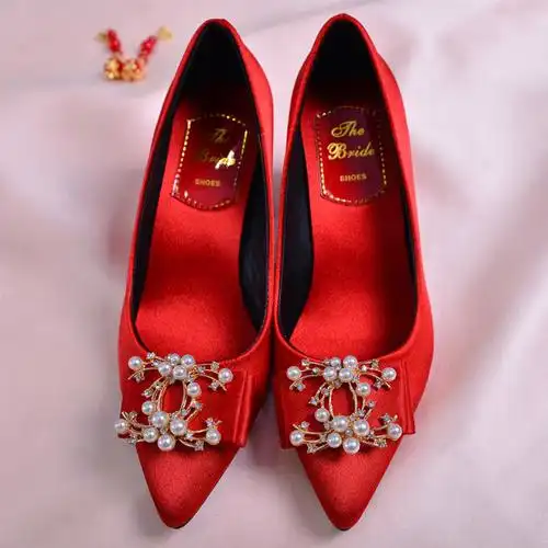 婚鞋女2020新款结婚鞋平底中式秀禾服婚鞋粗跟孕妇红色新娘鞋敬酒