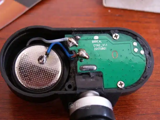 给内置式胎压传感器更换电池