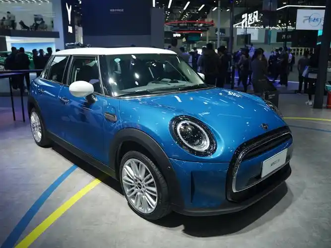 女士开的最合适的汽车(女士开的最合适的汽车10万左右)