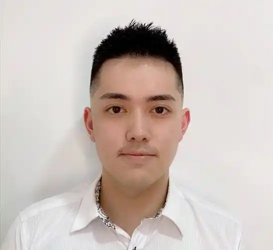 而且还要帅气的造型,那么这款子弹头发型就完全能够满足你的要求