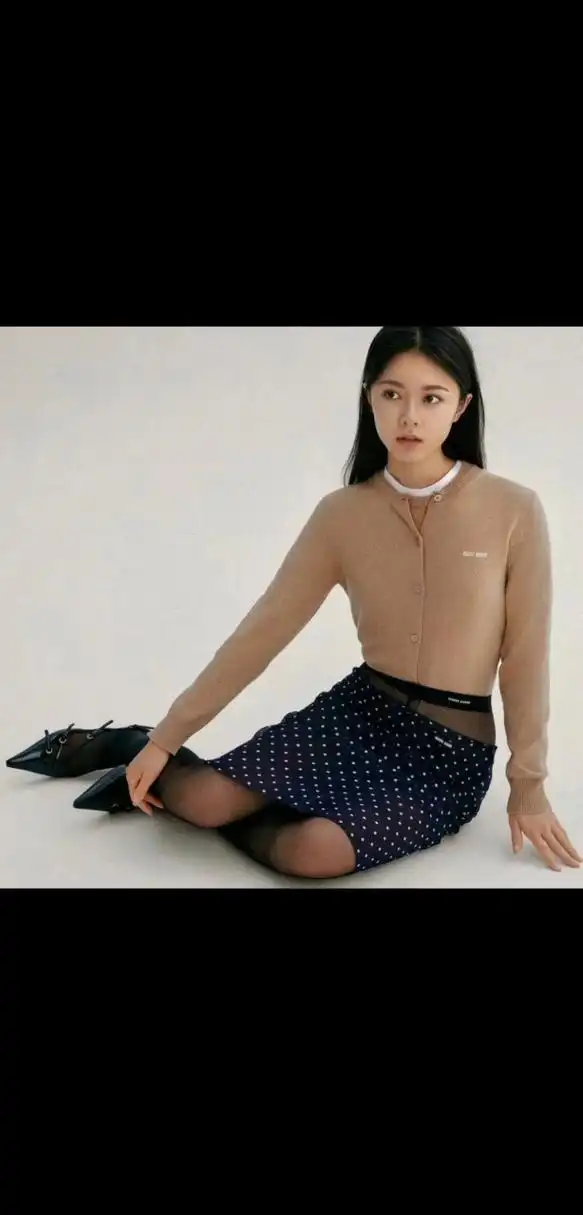 很喜欢赵今麦,但是这个裙子 不敢苟同 不理解 不懂 不#赵今麦# #赵今