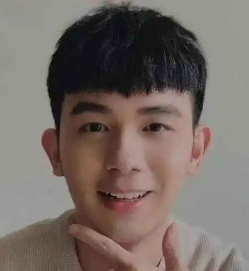 男生自然蓬松碎发,打造清新型男形象_发型造型_宝妈时尚生活网