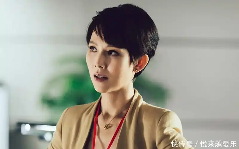 这下都认识了吧,蔡少芬嘛,大家都认识的,只不过现在的样子是短发,以前