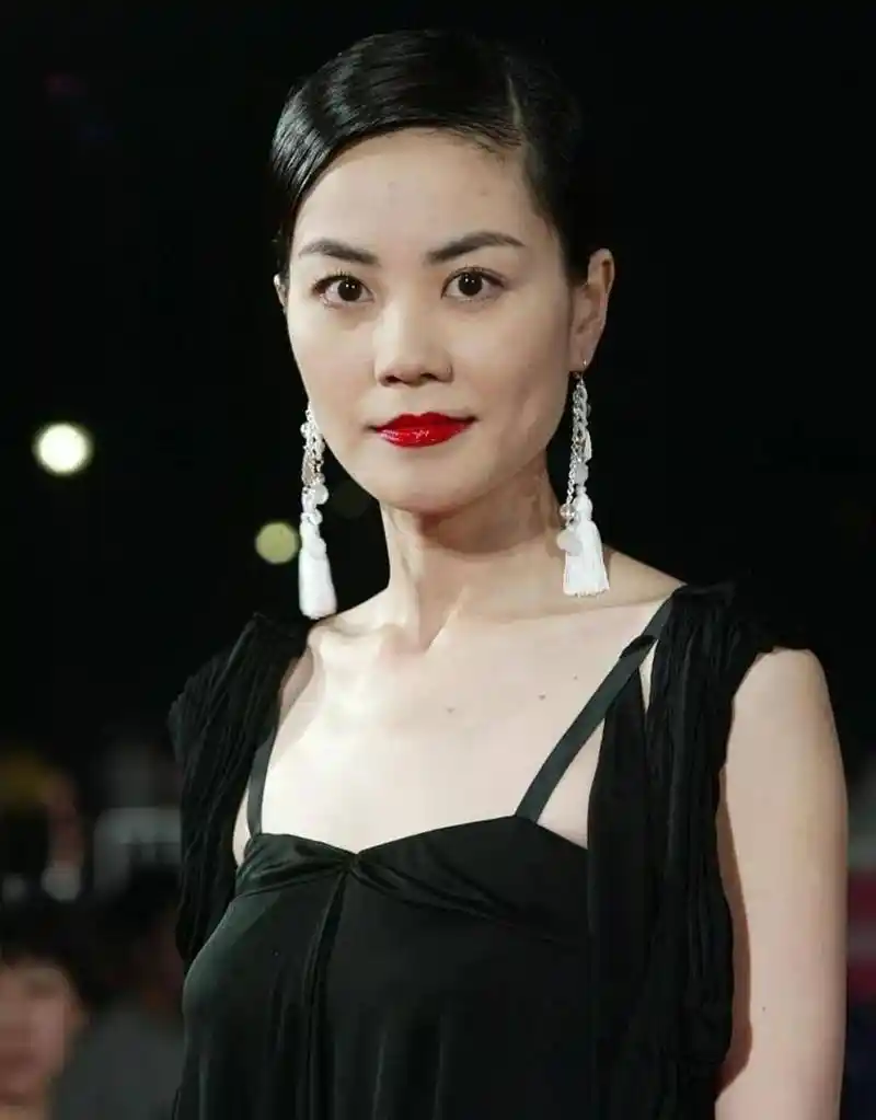 王菲现身国际会场!