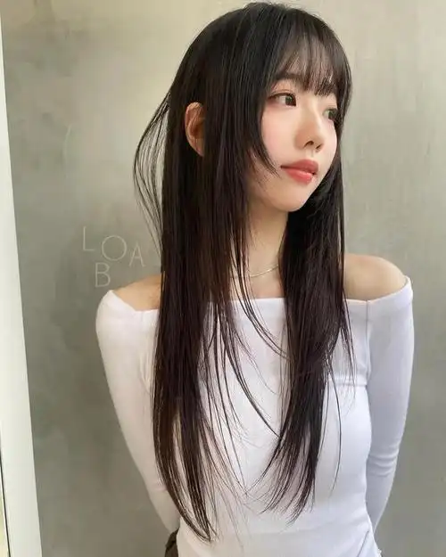 女士长碎发:修颜瘦脸显高级,解锁你的时尚新魅力