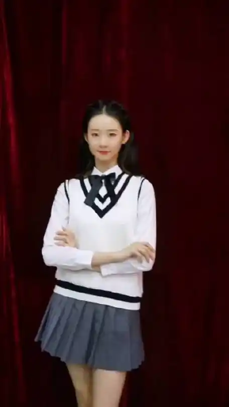 不管你记不记得张艺凡小时候的样子