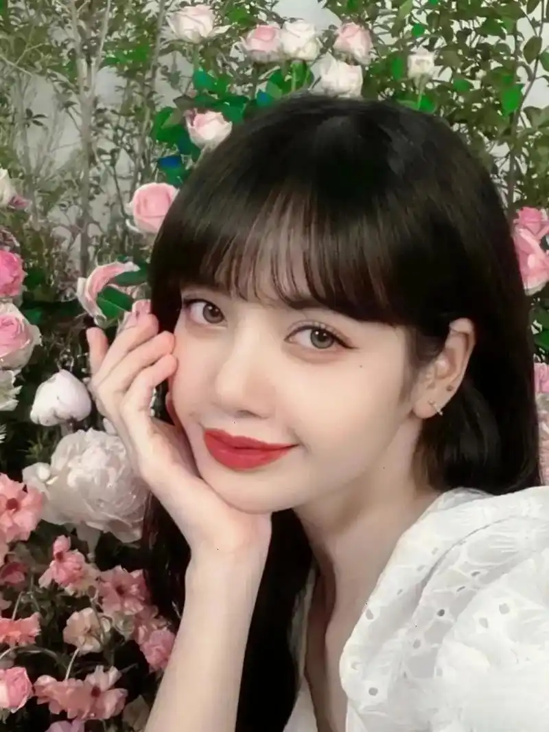 只有照片能记录这份珍贵 #lisa 我的女孩.要天天开心 - 抖音
