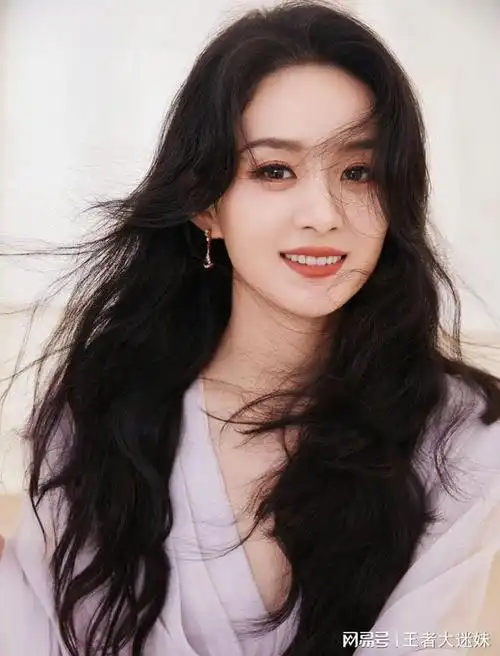 赵丽颖选对风格就是美随便一穿就很高级越看越有味道