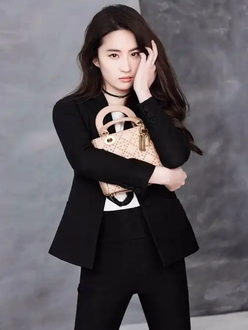 dior这么爱刘亦菲只是因为颜值吗