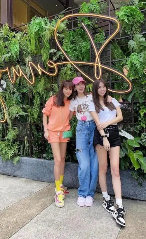 林志颖老婆陈若仪晒林心如合影,前任现任相处融洽,分手也是朋友