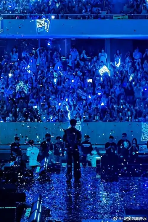 精选照片get王俊凯超话#王俊凯活动全场蓝海##王俊凯骆驼品牌全球代言