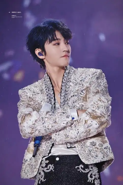 王俊凯超话#tfboys十年之约演唱会#/#tfboys快本的信#230806 十周年