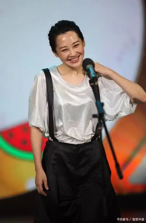 岁月流转,她仍熠熠生辉——揭秘许晴的少女般魅力与完美身材