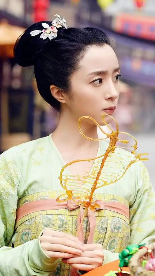 柜中美人黄轻风胡冰卿