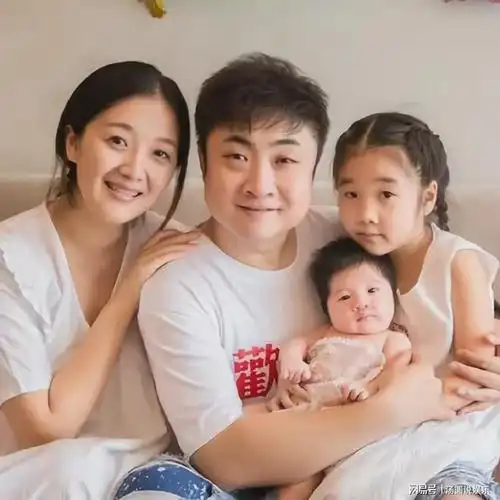 乔杉的颜值基因太强大了!两个女儿和他长得一模一样!好笑又心酸|好演