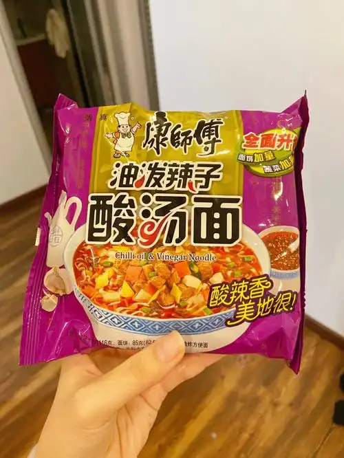 康师傅区域限定款油泼辣子酸汤面