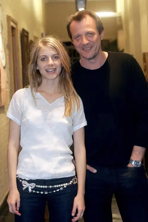 /p> p>1998年,梅拉尼·罗兰在电影《 a target="_blank" href="/item