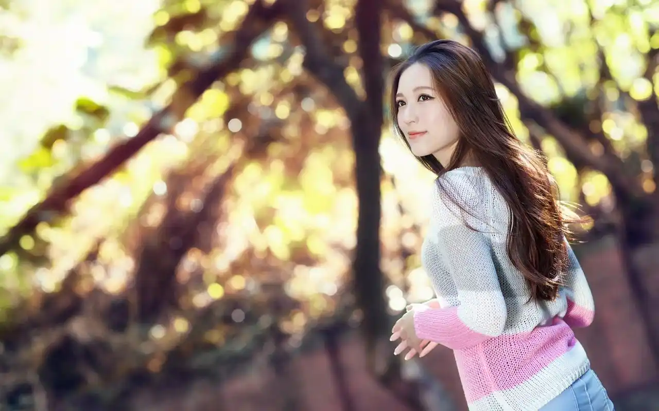 青春靓丽邻家女孩清纯可爱甜美气质写真桌面壁纸