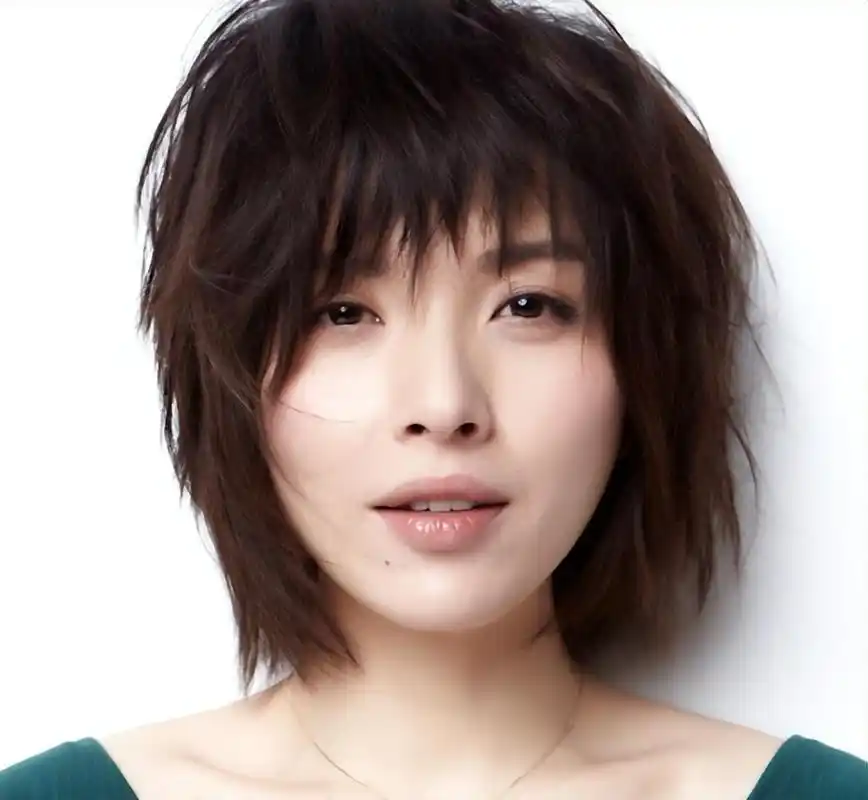 演员江珊资料简介(江珊和靳东的爱情故事)