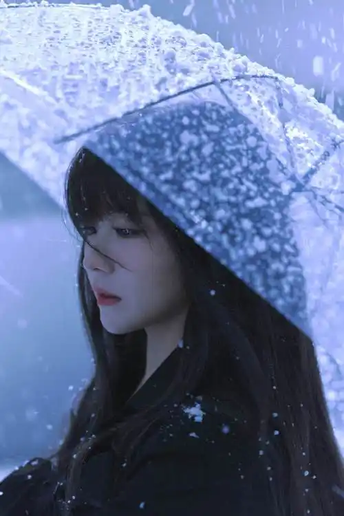 赖美云立冬雪纷飞营业写真