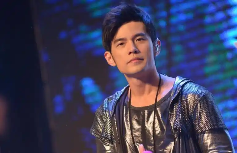 周杰伦个人资料简介及家世周杰伦介绍