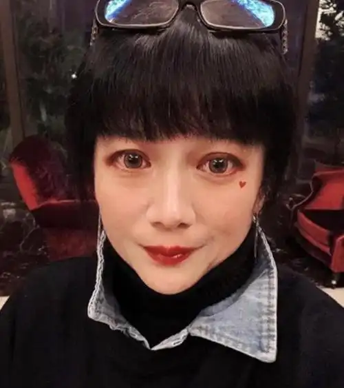 林瑞阳前妻曾哲贞开撕张庭痛斥她就是第三者欢迎来告我