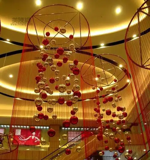 济南商场美陈 中庭吊挂 挑空吊挂 商场dp设计 挑空挂饰 线帘挂饰