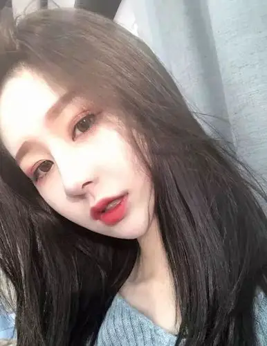 抖音温婉(许静婉)黑料太劲爆 温婉夜店被摸大腿图传遍网络