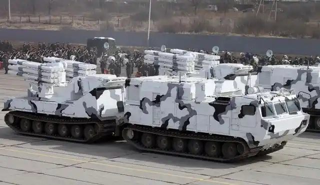 生猛!全球第一种极地导弹战车:同样的车火力是红旗17两倍