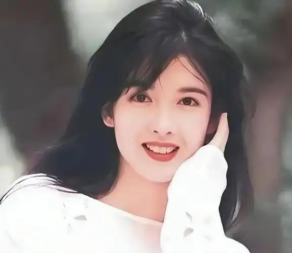 倪震恐净身出户隐忍29年的周慧敏终于翻身了