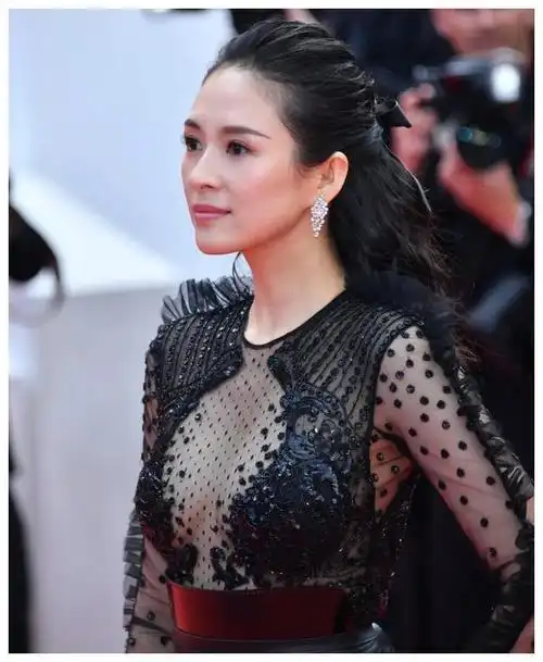 章子怡与汪峰从恩恩爱爱到隔阂重重为何风云突变