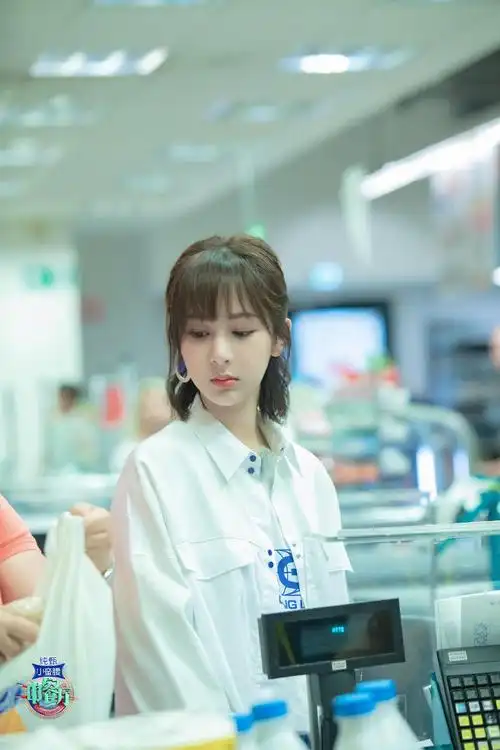 杨紫中餐厅造型汇总