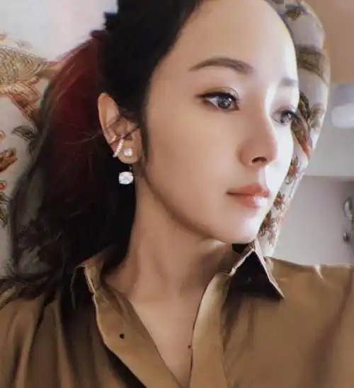 41岁的侯佩岑晒近照,状态不输昆凌,难怪周杰伦一直忘不了_照片_样子