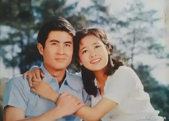 张瑜:在长久的疏离中与丈夫渐行渐远,离婚后今64岁仍单身无子女