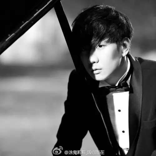 求林俊杰那个短发图片