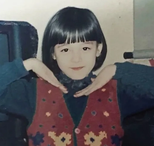 明星小时候旧照曝光!在没有ps的年代,他们竟然长这样?