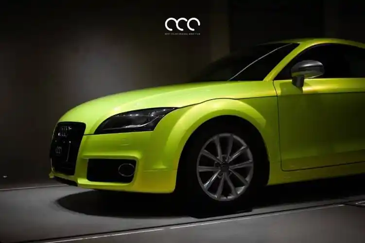 奥迪tt改色膜漫彩幻彩荧光黄