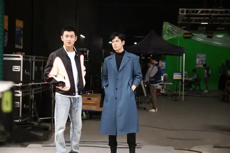 《飞驰人生热爱篇》:胡先煦变换戏路,人设新颖,反转不断