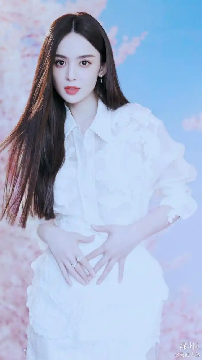 古力娜扎白色蕾丝裙写真壁纸图集 #古力娜扎#  清新优雅,绚烂如花.