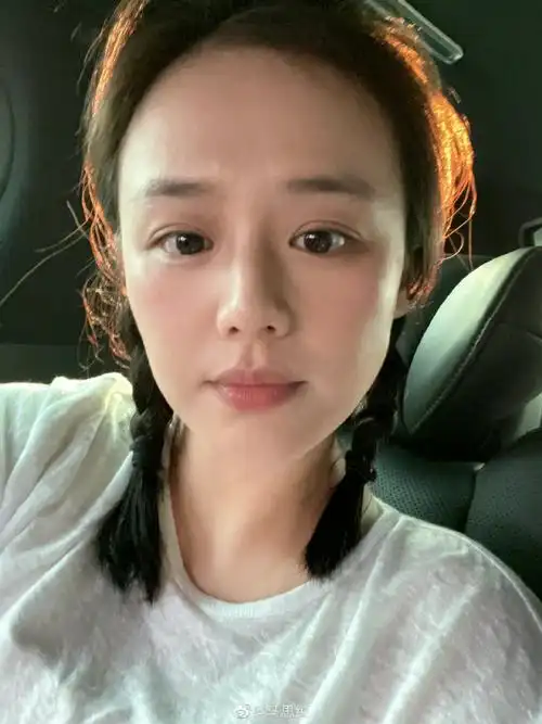 #马思纯晒素颜自拍#