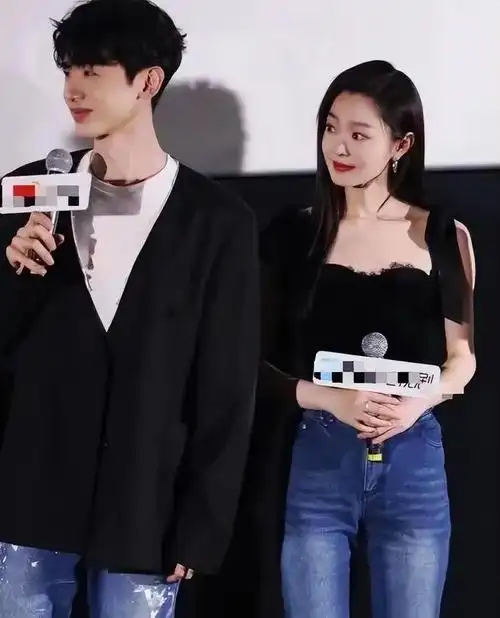 人啊就怕又当又立,说的就是白敬亭和宋轶,对于这二位的恋情大家都心知