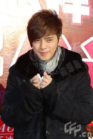 海派甜心薛海发型怎么剪?带图