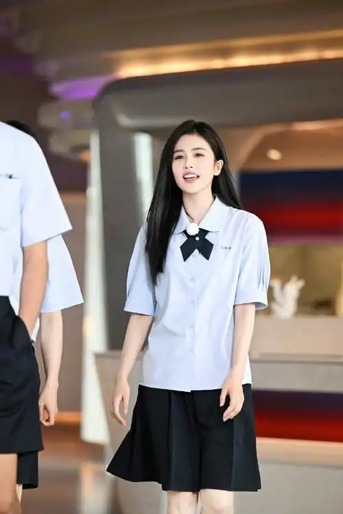 白鹿奔跑吧校服造型剧照