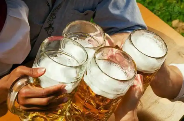 夏天喝啤酒的5大好处,切记"喝酒四不吃""酒后三不喝"!