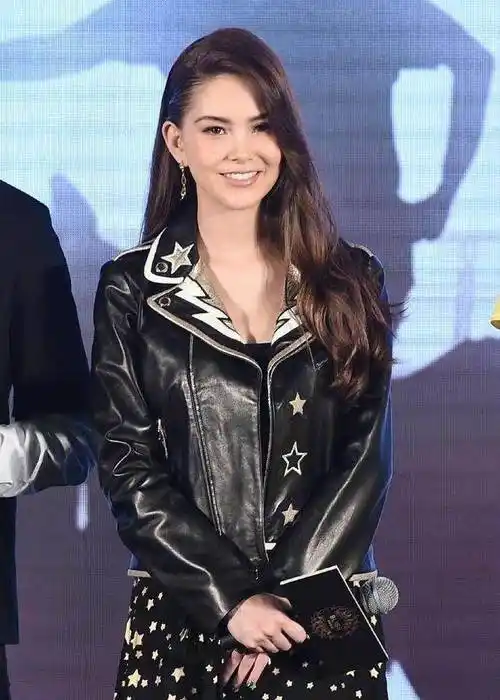 周杰伦妻子《摩天营救》小试牛刀邪魅短发,昆凌果然身手不凡_电影