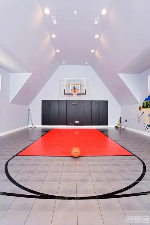 空间设计为真正的篮球迷准备的室内篮球场