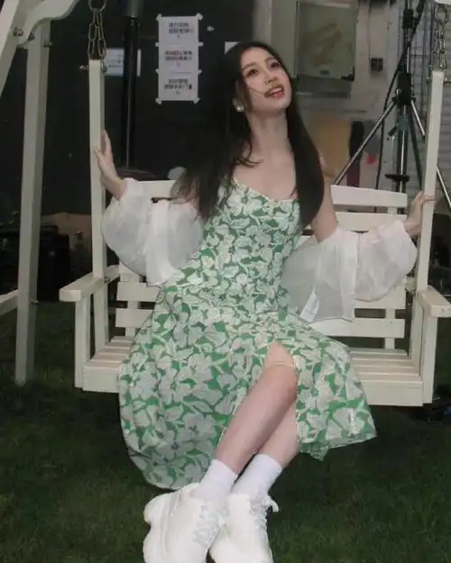 虞书欣同款连衣裙夏
