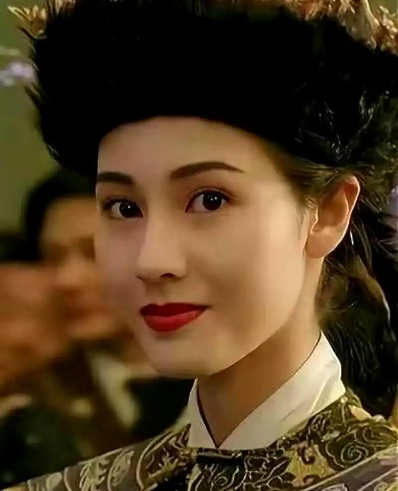 李嘉欣年轻时的美貌堪称盛世之最,连镜子都无法容纳她的绝美容颜!