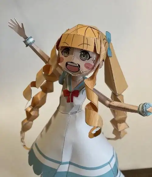 酷爱电影的庞波小姐纸模型