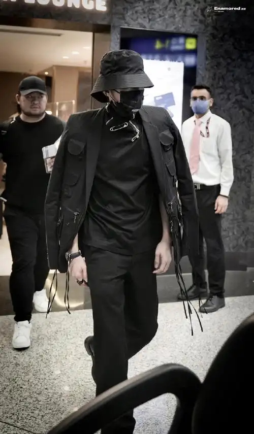 天!雷坤的眼神真的凶大哥真的帅!#蔡徐坤